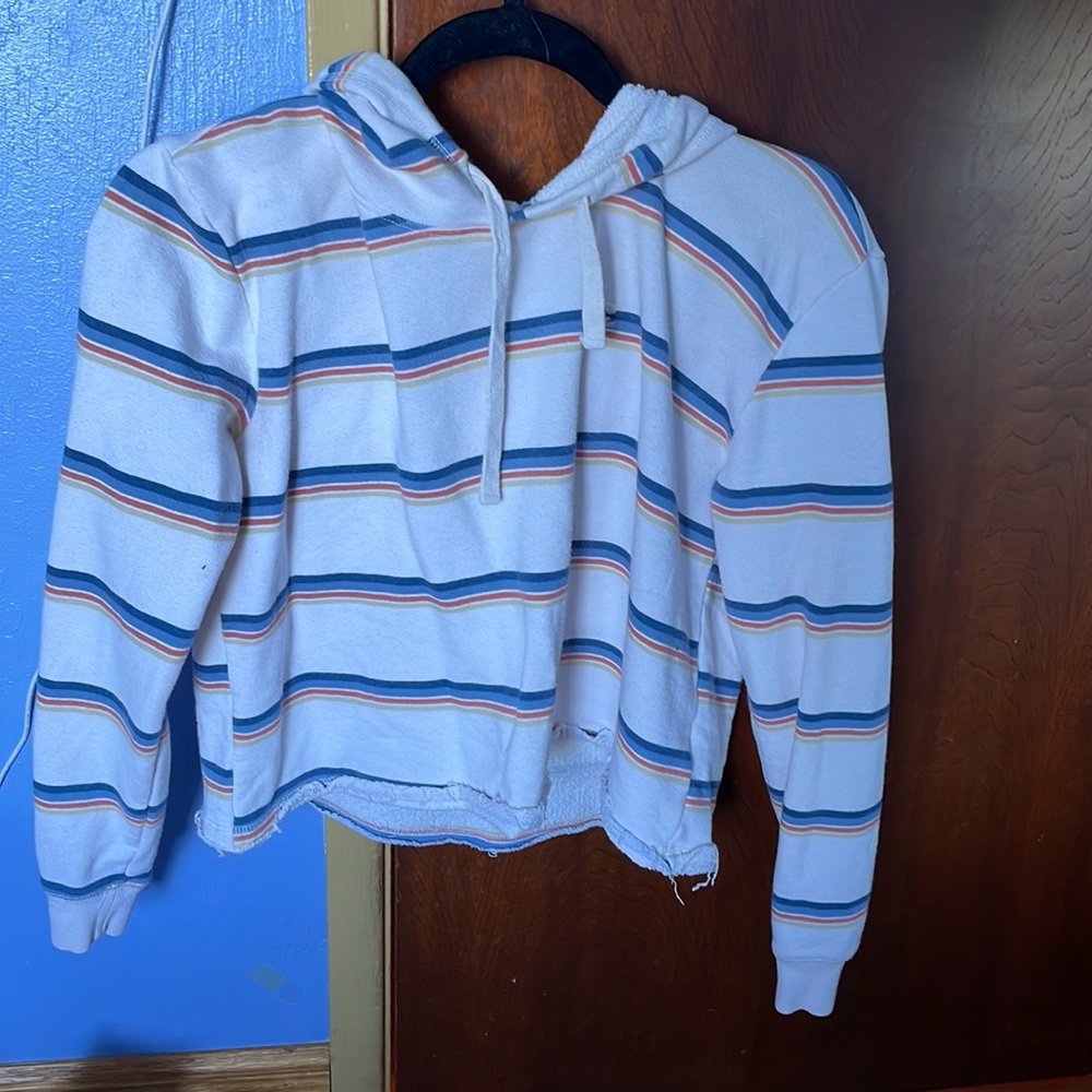 Billabong cropped sweatshirt (size small)